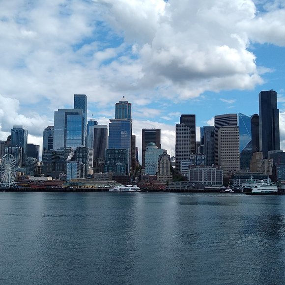 Closet Closing Announcement - Picture 6 of 13